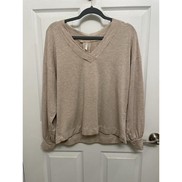 Travis Mathew Womens M Cloud Terry V-neck Top Sweatshirt Cream Color - Picture 3 of 8